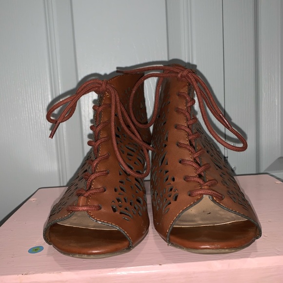 Lace Up Cut Out Wedges - Picture 2 of 4